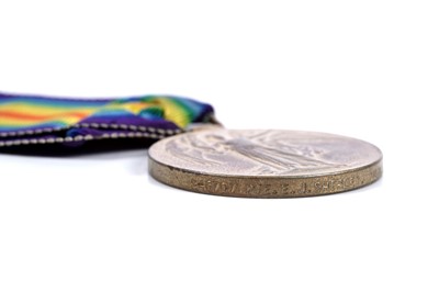 Lot 41 - First World War pair of general service medals