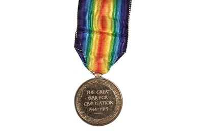 Lot 42 - A pair of First World War general service medals