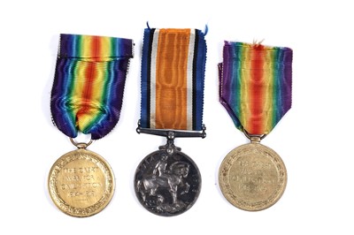 Lot 51 - Three pairs of First World War general service medals