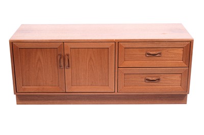 Lot 2 - G Plan: a ‘Fresco’ oval drop leaf dining table; and a hi-fi cabinet