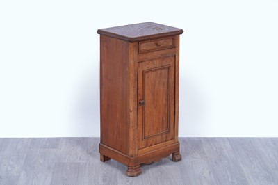 Lot 13 - An early 20th Century continental walnut pot cupboard
