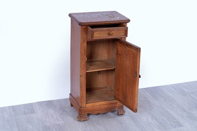 Lot 13 - An early 20th Century continental walnut pot cupboard