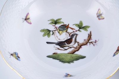 Lot 470 - An extensive Herend 'Rothschild Bird' pattern service