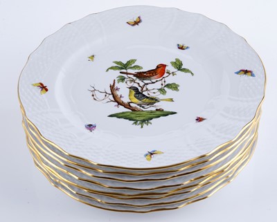 Lot 470 - An extensive Herend 'Rothschild Bird' pattern service