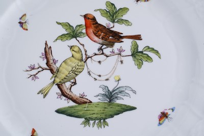 Lot 470 - An extensive Herend 'Rothschild Bird' pattern service