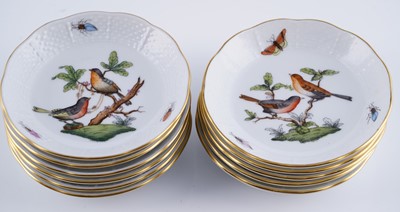 Lot 470 - An extensive Herend 'Rothschild Bird' pattern service