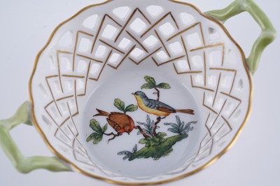 Lot 470 - An extensive Herend 'Rothschild Bird' pattern service