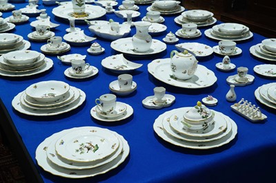 Lot 470 - An extensive Herend 'Rothschild Bird' pattern service