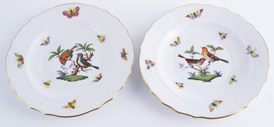 Lot 470 - An extensive Herend 'Rothschild Bird' pattern service