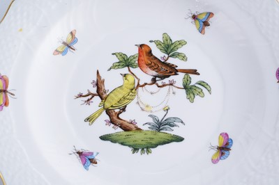 Lot 470 - An extensive Herend 'Rothschild Bird' pattern service