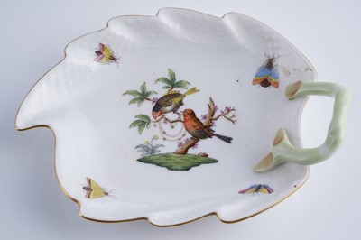 Lot 470 - An extensive Herend 'Rothschild Bird' pattern service