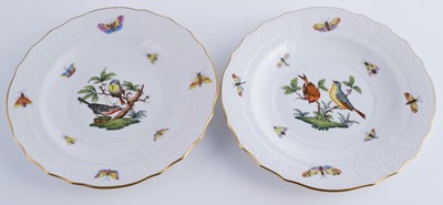 Lot 470 - An extensive Herend 'Rothschild Bird' pattern service