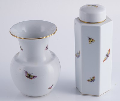 Lot 470 - An extensive Herend 'Rothschild Bird' pattern service