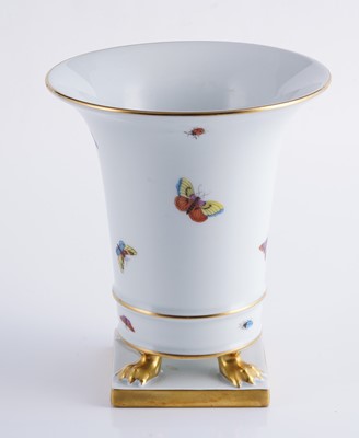 Lot 470 - An extensive Herend 'Rothschild Bird' pattern service
