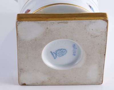 Lot 470 - An extensive Herend 'Rothschild Bird' pattern service