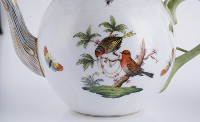 Lot 470 - An extensive Herend 'Rothschild Bird' pattern service
