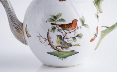 Lot 470 - An extensive Herend 'Rothschild Bird' pattern service