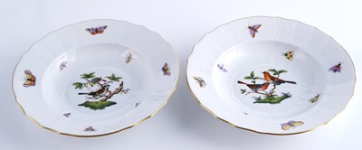 Lot 470 - An extensive Herend 'Rothschild Bird' pattern service