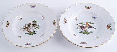 Lot 470 - An extensive Herend 'Rothschild Bird' pattern service