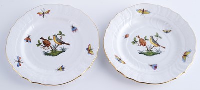Lot 470 - An extensive Herend 'Rothschild Bird' pattern service