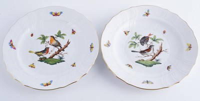Lot 470 - An extensive Herend 'Rothschild Bird' pattern service