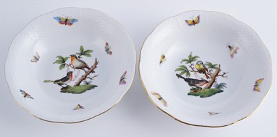 Lot 470 - An extensive Herend 'Rothschild Bird' pattern service