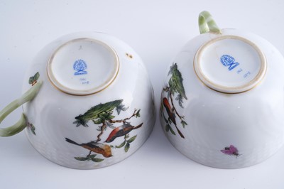 Lot 470 - An extensive Herend 'Rothschild Bird' pattern service