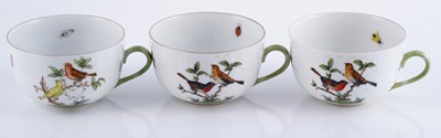 Lot 470 - An extensive Herend 'Rothschild Bird' pattern service