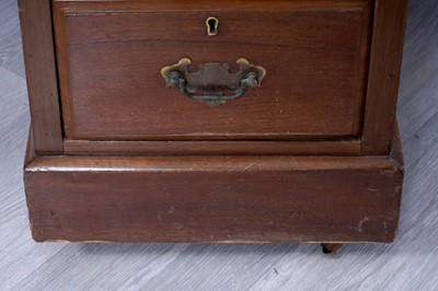 Lot 25 - A Georgian style mahogany pedestal desk