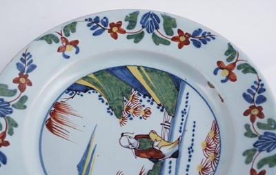 Lot 402 - A pair of Lambeth Delft plates
