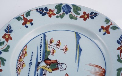 Lot 402 - A pair of Lambeth Delft plates
