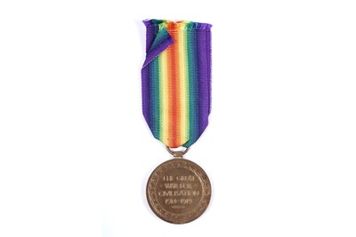 Lot 36 - A pair of First World War general service medals