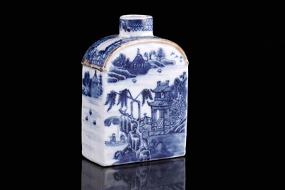 Lot 337 - A Chinese export tea caddy