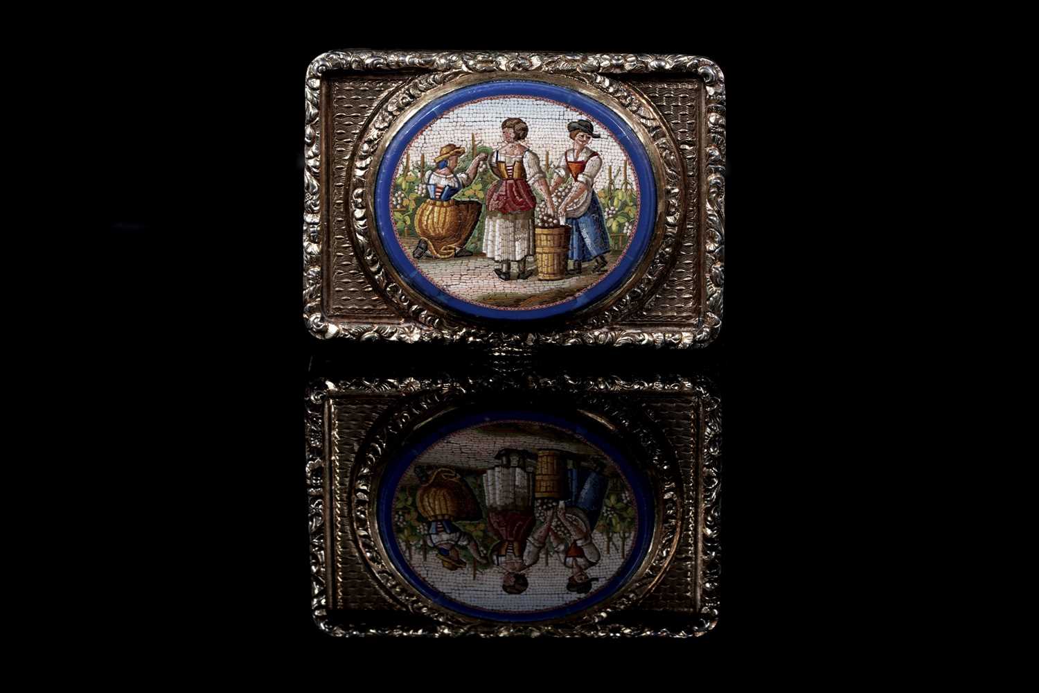 Lot 3 - A George IV silvergilt vinaigrette by John Reily, London 1821