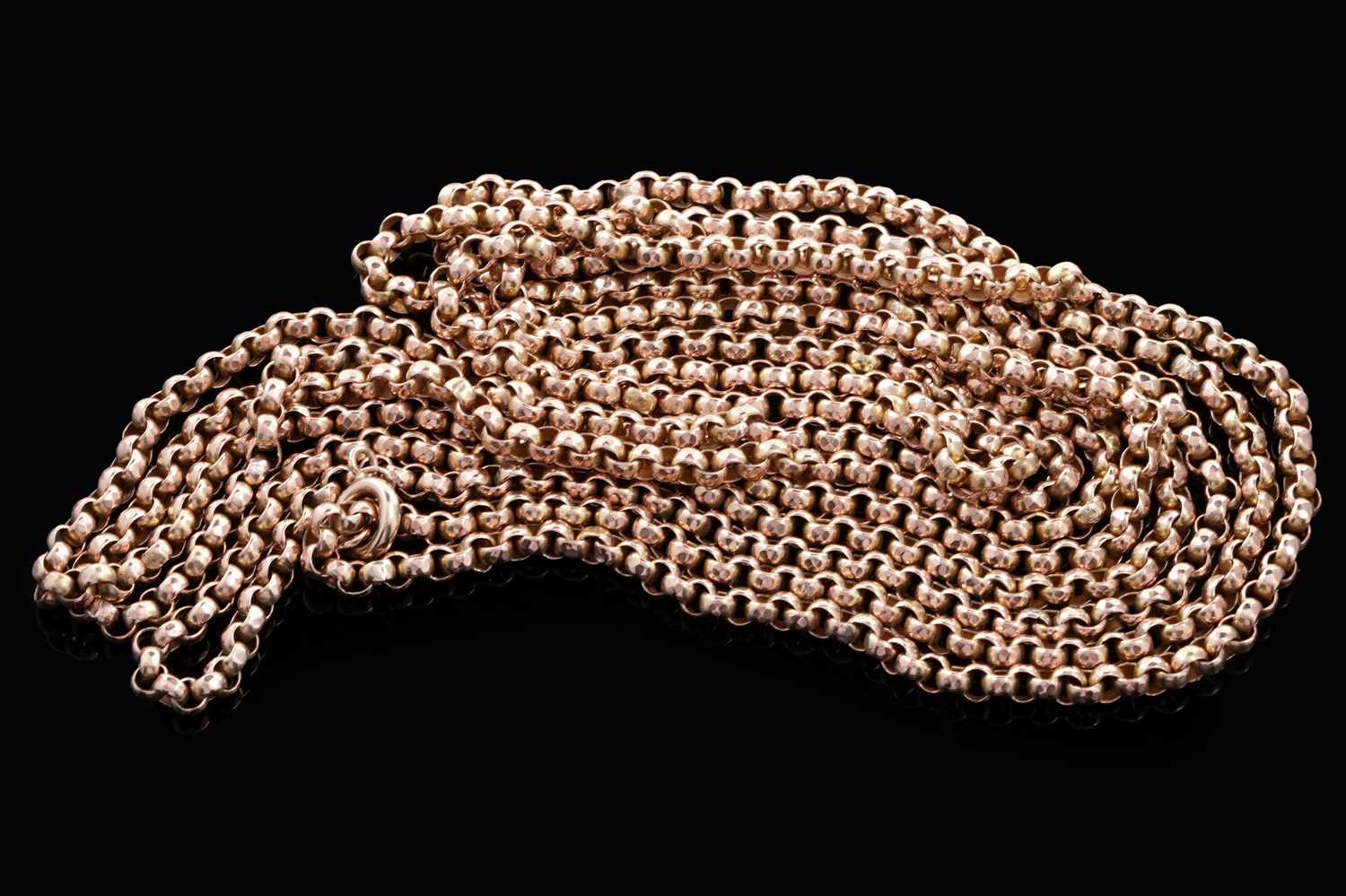 Lot 666 - A Victorian yellow gold muff chain
