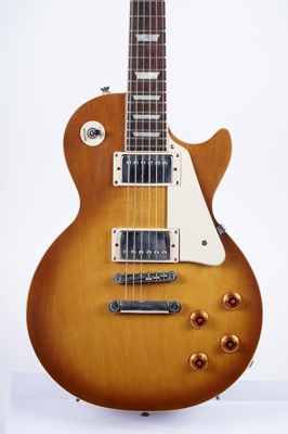 Lot 94 - An Epiphone Les Paul Standard