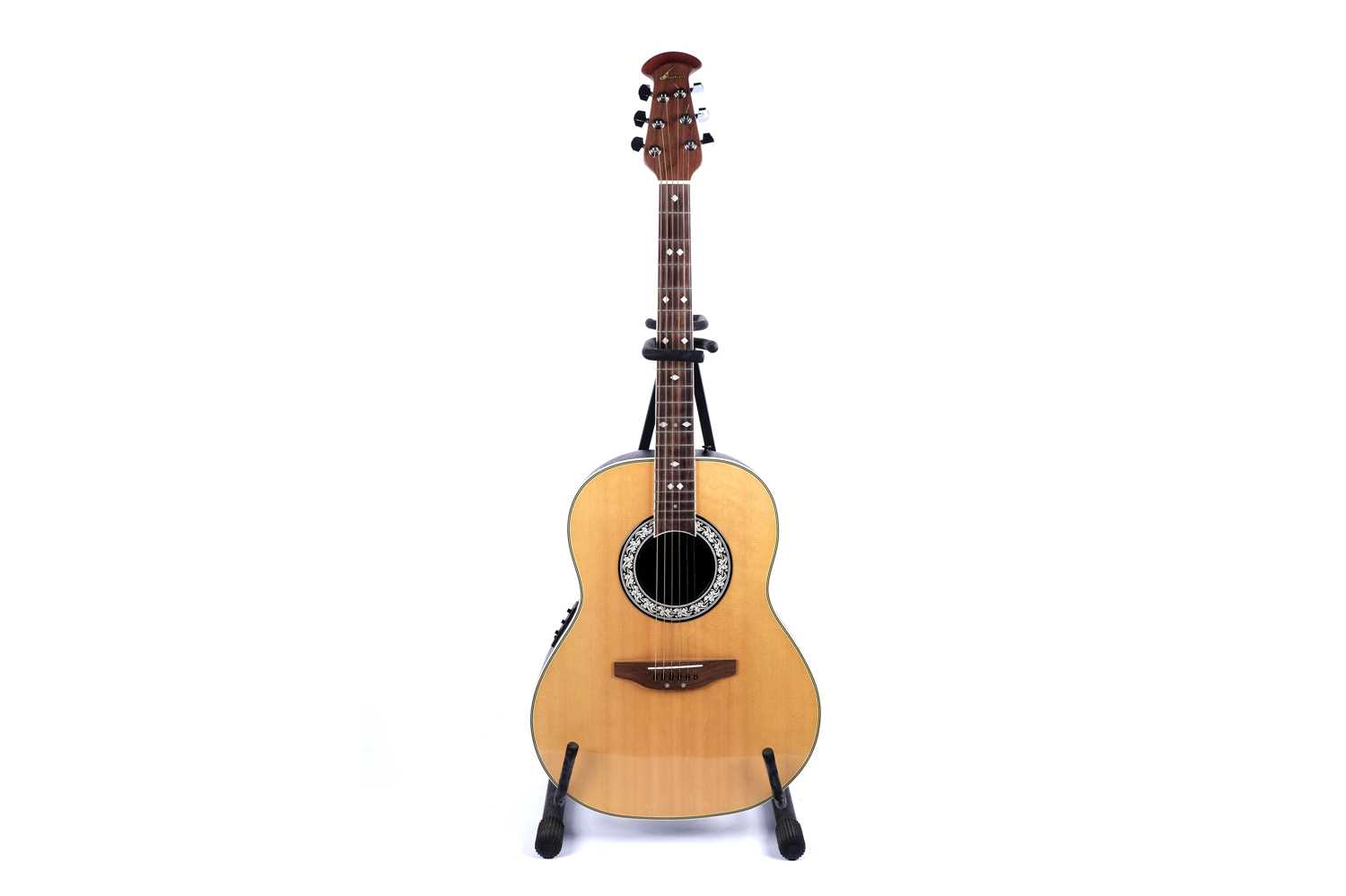 Lot 62 - An Ovation Celebrity CC167