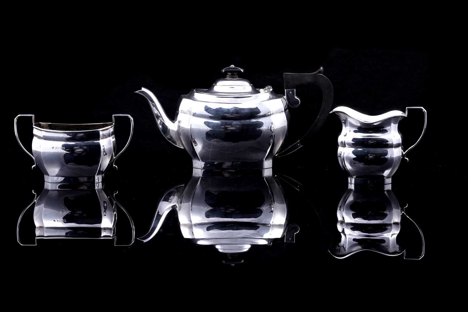Lot 289 - An Elizabeth II silver three-piece tea service