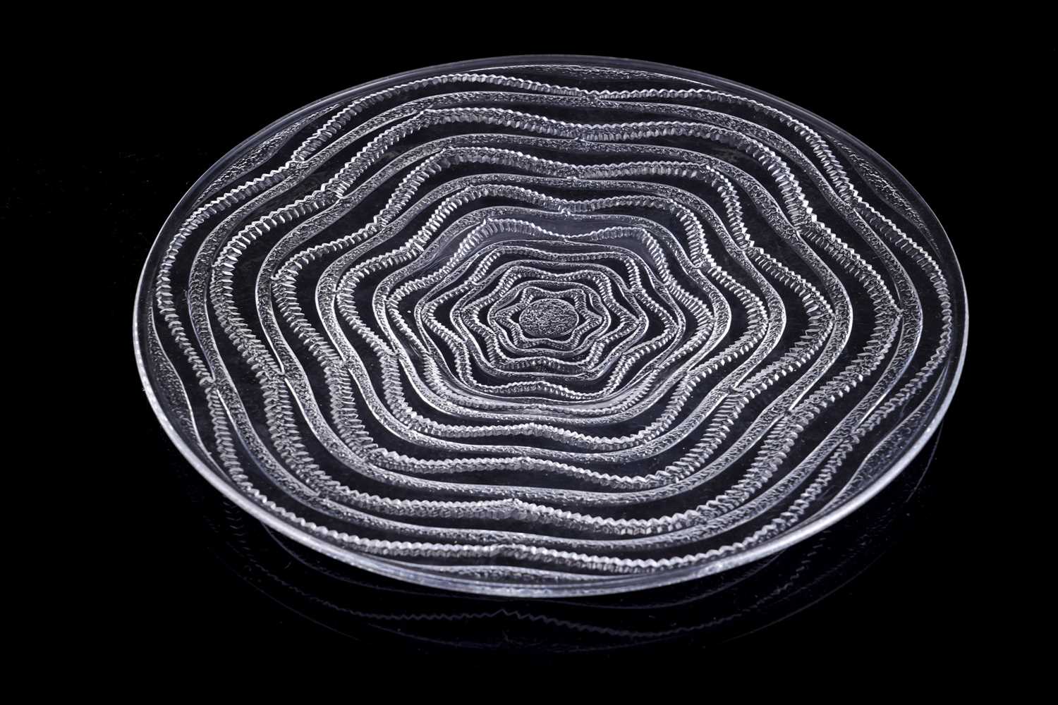 Lot 58 - A Lalique 'Annecy' dish
