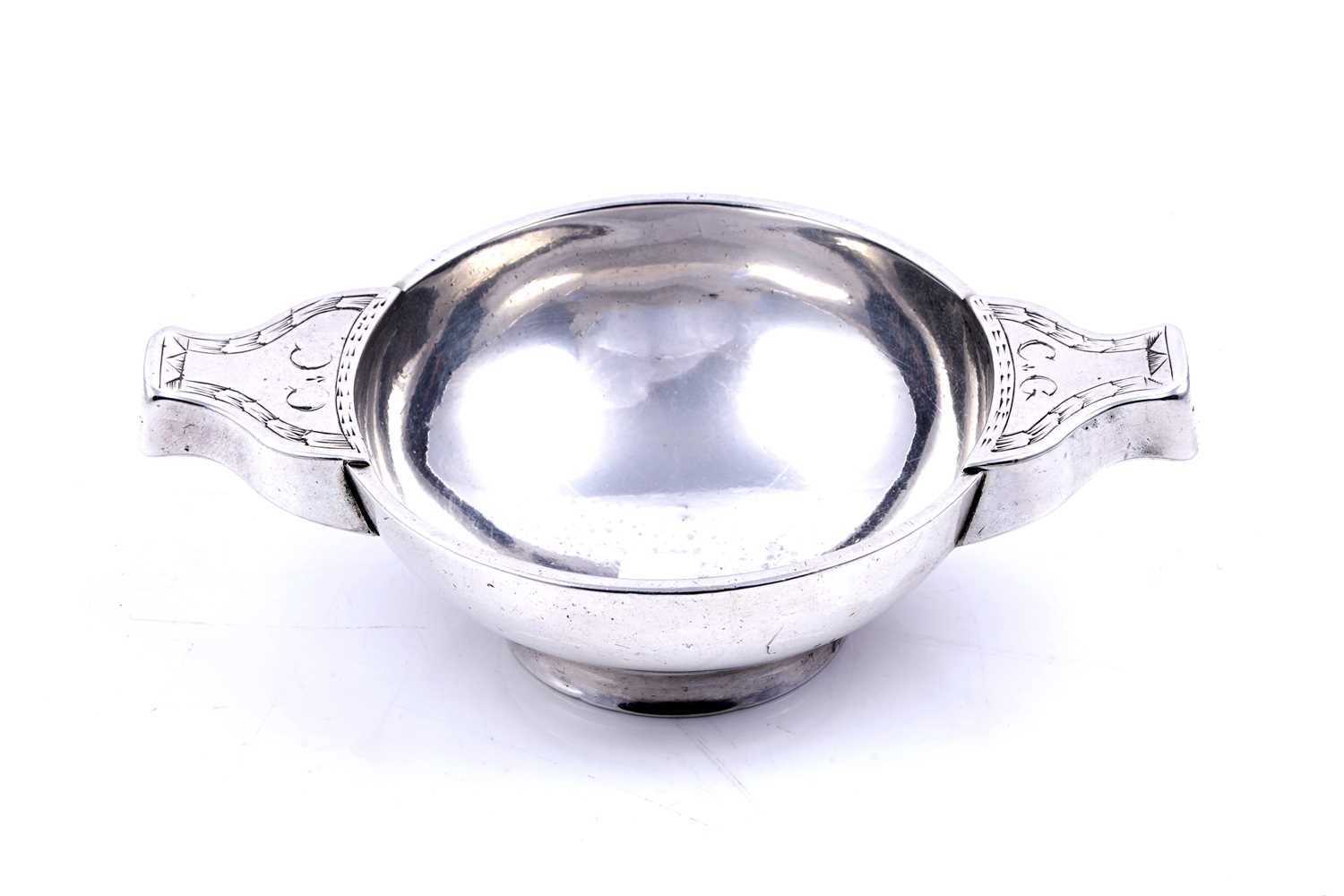 Lot 371 - A rare Scottish provincial silver quaich