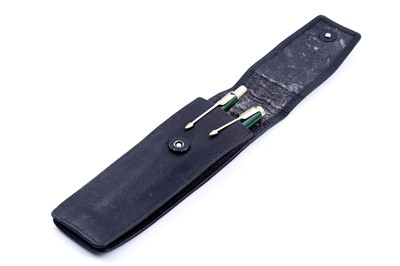 Lot 477 - A Parker fountain pen and ballpoint pen set
