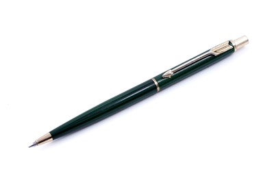 Lot 477 - A Parker fountain pen and ballpoint pen set