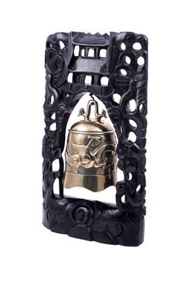 Lot 347 - A Chinese cast bronze dragon bell