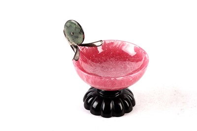 Lot 67 - H Ramirez: rose-quartz, onyx and nephrite cup