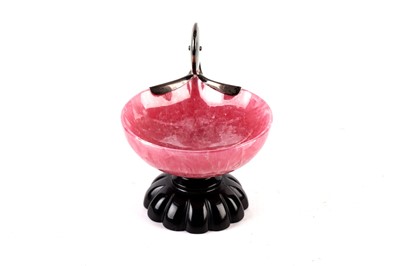 Lot 67 - H Ramirez: rose-quartz, onyx and nephrite cup
