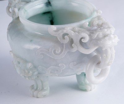 Lot 346 - A jade koro and cover