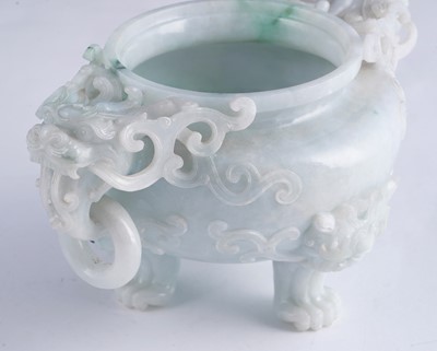 Lot 346 - A jade koro and cover