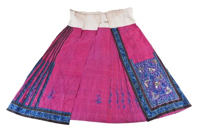 Lot 361 - A Chinese embroidered silk skirt
