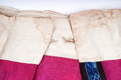 Lot 361 - A Chinese embroidered silk skirt