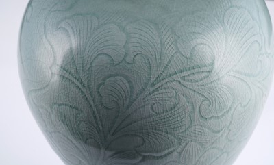 Lot 365 - A Korean celadon vase